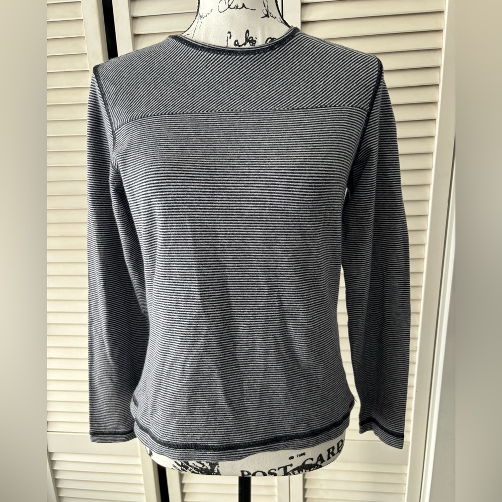 I. e. relaxed black-and-white striped shirt small